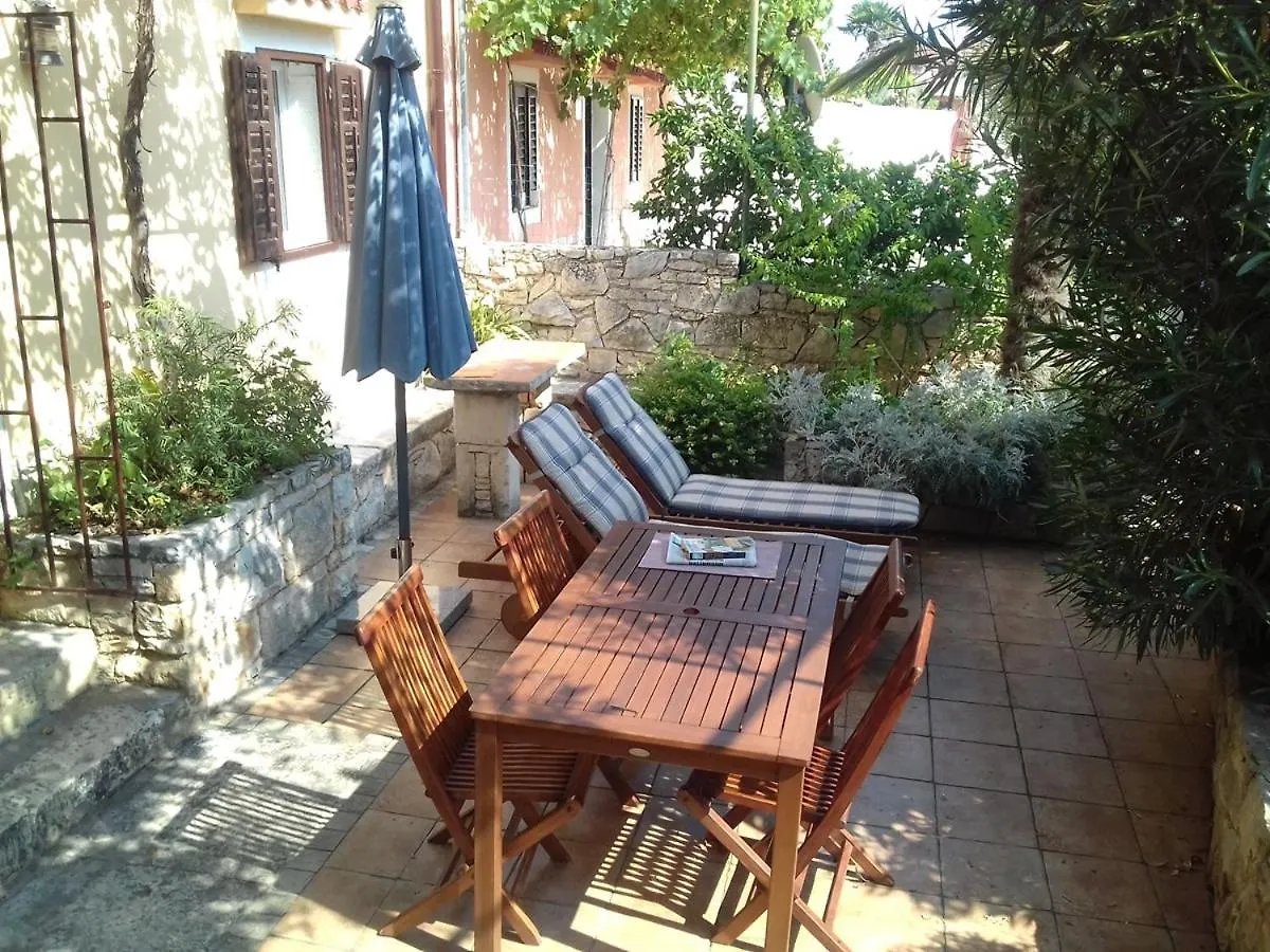 מדולין Holiday Home Regi